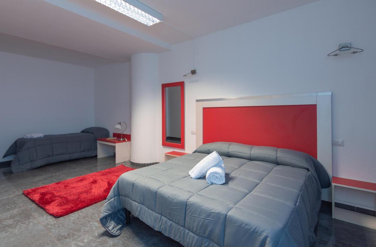 Delta Rooms Olbia Esterno foto