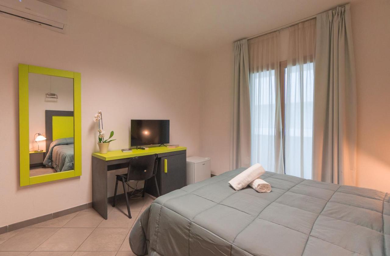Delta Rooms Olbia Esterno foto
