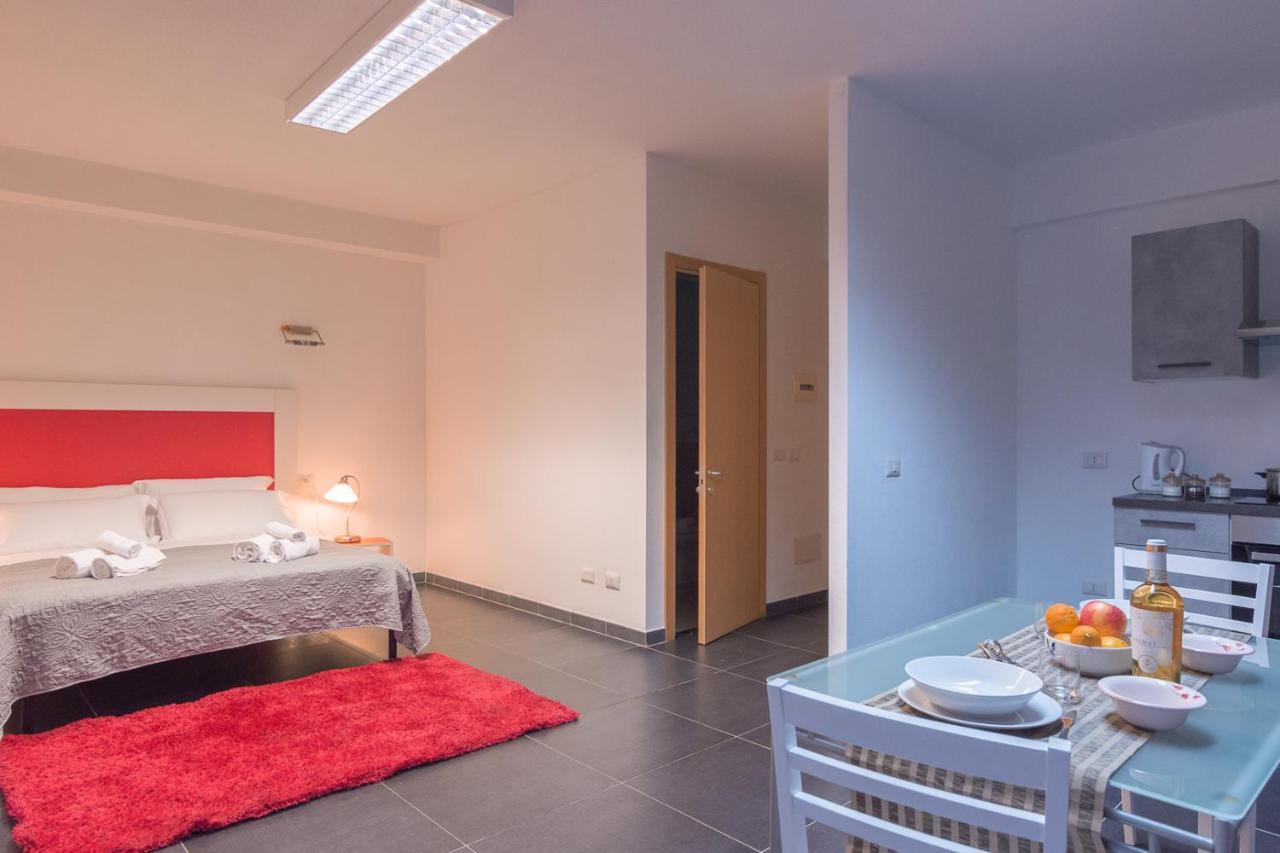 Delta Rooms Olbia Esterno foto