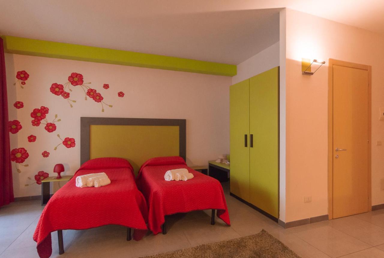 Delta Rooms Olbia Esterno foto