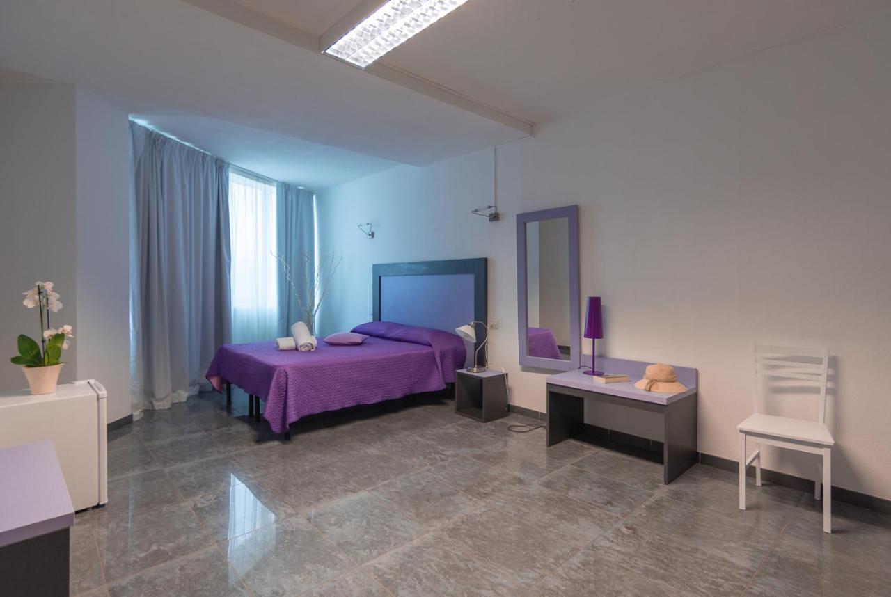 Delta Rooms Olbia Esterno foto