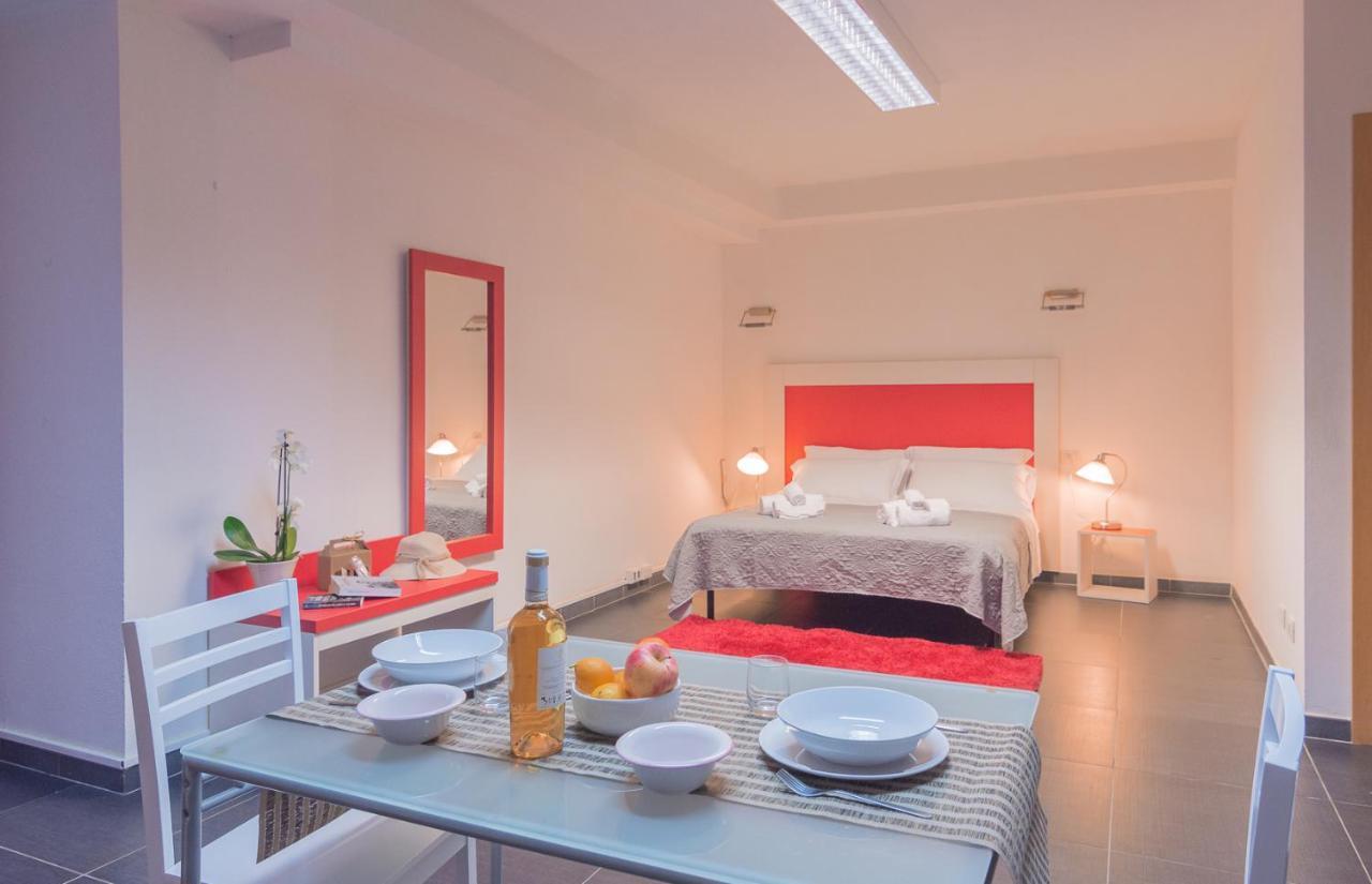 Delta Rooms Olbia Esterno foto